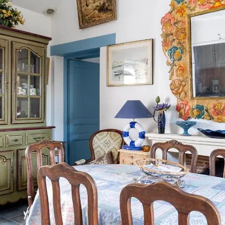 Propriete Historique La Josephine 1828 Holiday home La Barre-de-Monts