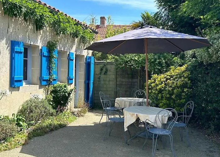 Prázdninový dům Propriete Historique La Josephine 1828 La Barre-de-Monts